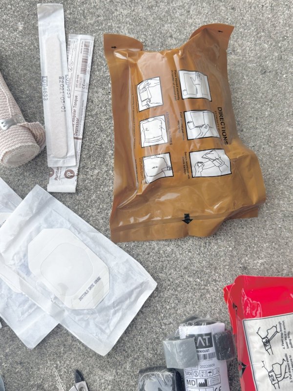 画像12: 米軍実物 コンバット RECON トラウマバッグ CTB V2 (12)