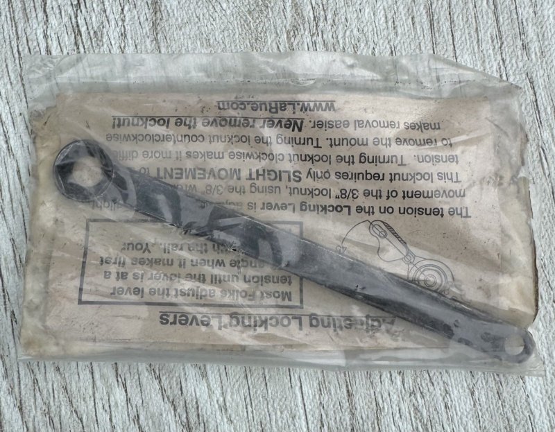 画像1: 米軍実物 LaRue Tactical Armorers Tool (1)
