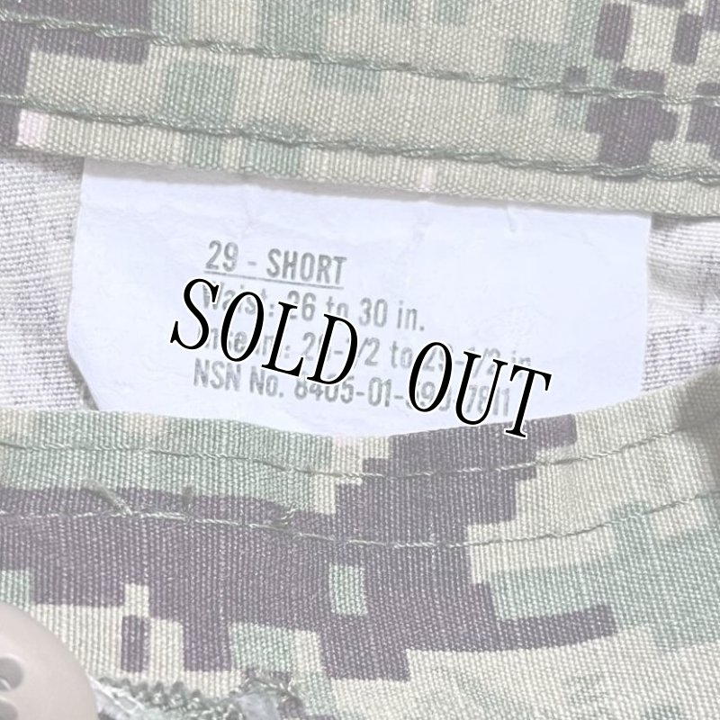 画像4: 米軍実物,US NAVY,　AOR2　NUW　迷彩パンツ　TYPEIII　29-SHORT (4)