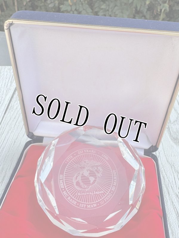 画像5: 米軍実物 1998 モニュメント U.S.M.C クリスタル　記念メダル (5)