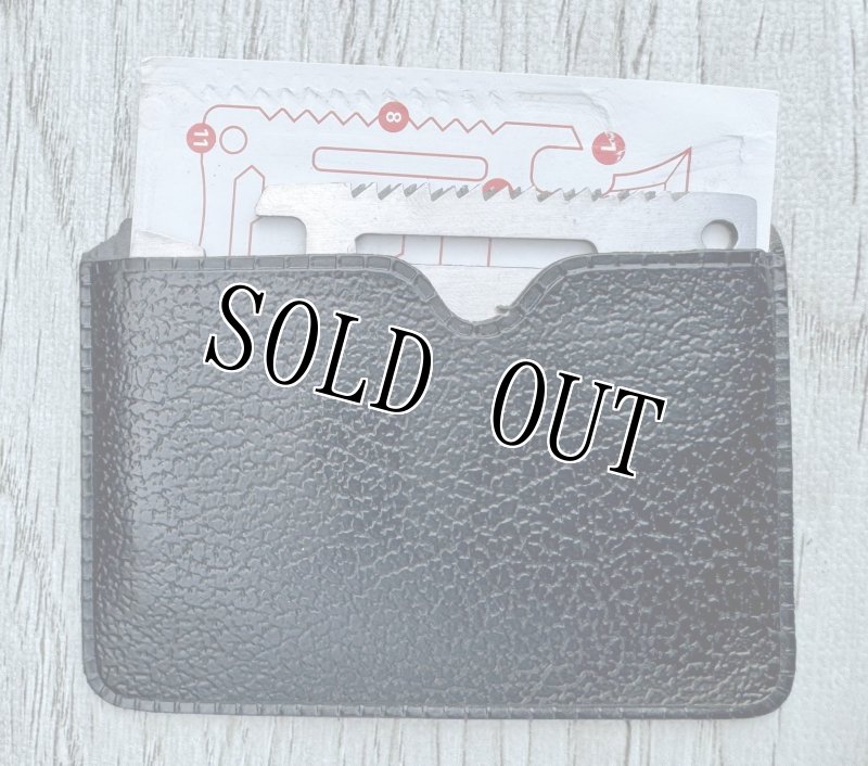 画像6: 米軍放出品  アウトドア緊急時 11機能つきカード マルチツール カード型 サバイバルツール  (6)