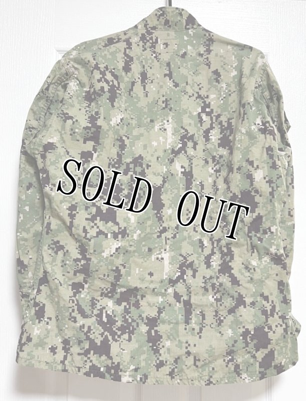 画像3: 米軍実物,US NAVY,　AOR2　NUW　迷彩ジャケット　TYPEIII　SMALL-SHORT (3)