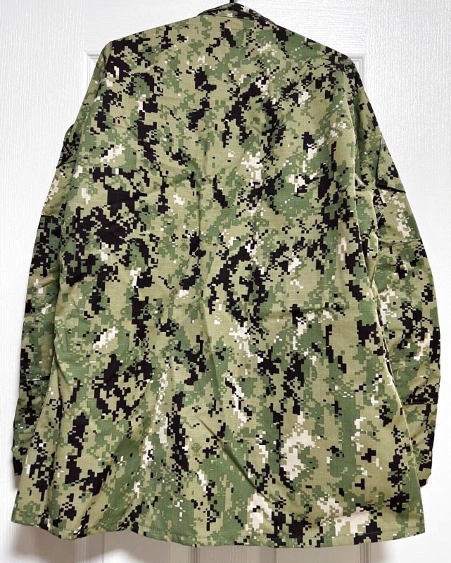 画像3: 米軍実物,US NAVY,　AOR2　NUW　迷彩ジャケット　TYPEIII　MEDIUM-REGULAR (3)