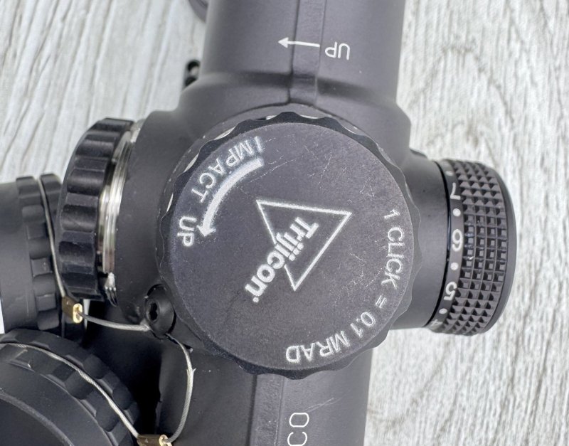 画像11: 米軍実物 Trijicon USMC SCO VCOG 1-8x28mm Red MRAD Tree Reticle Riflescope w/LaRue LT799 Mount, Tenebraex Flip Caps & Soft Case VC18-C-2400012 (11)