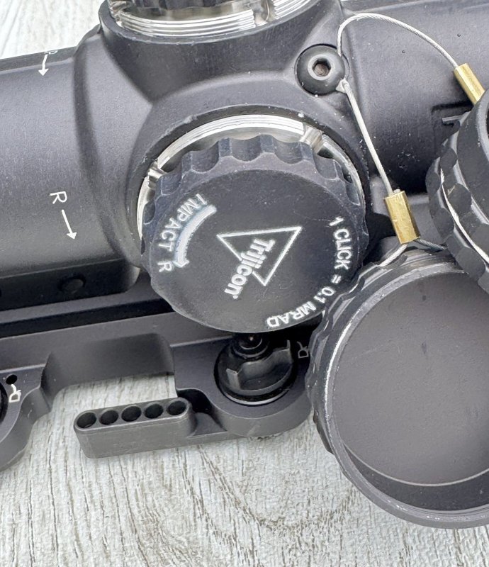 画像14: 米軍実物 Trijicon USMC SCO VCOG 1-8x28mm Red MRAD Tree Reticle Riflescope w/LaRue LT799 Mount, Tenebraex Flip Caps & Soft Case VC18-C-2400012 (14)