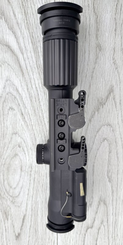 画像12: 米軍実物 Trijicon USMC SCO VCOG 1-8x28mm Red MRAD Tree Reticle Riflescope w/LaRue LT799 Mount, Tenebraex Flip Caps & Soft Case VC18-C-2400012 (12)