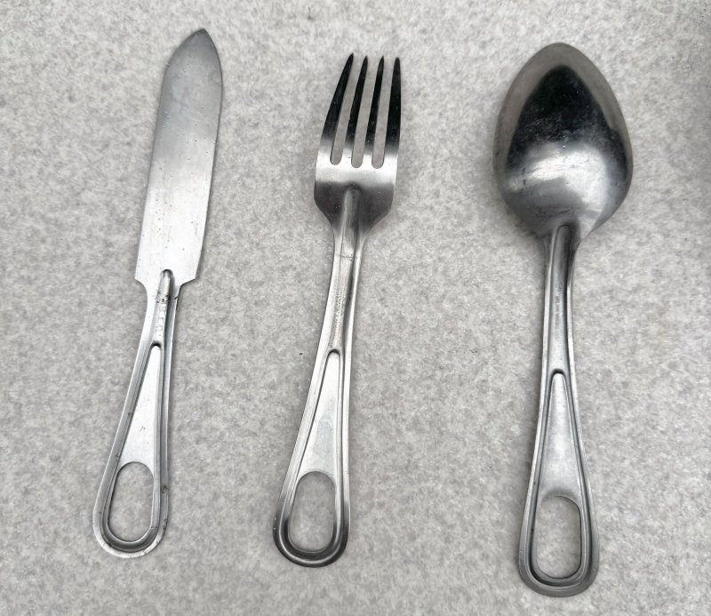 画像11: 米軍実物 メスキットパン&ナイフ・ホーク・スプーンセット1945年 メスティン (11)