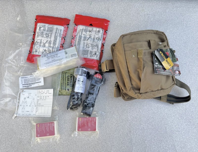 画像1: 米軍放出品 NORTH AMERICAN RESCUE メディカル レッグポーチ (1)
