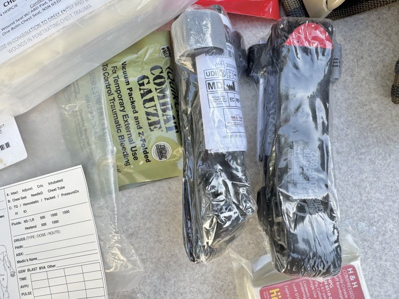 画像16: 米軍放出品 NORTH AMERICAN RESCUE メディカル レッグポーチ (16)