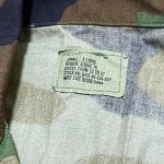 画像4: 米軍実物  U S AIR FORCE ウッドランド 迷彩カモフラージュジャケット　SMALL-X LONG (4)