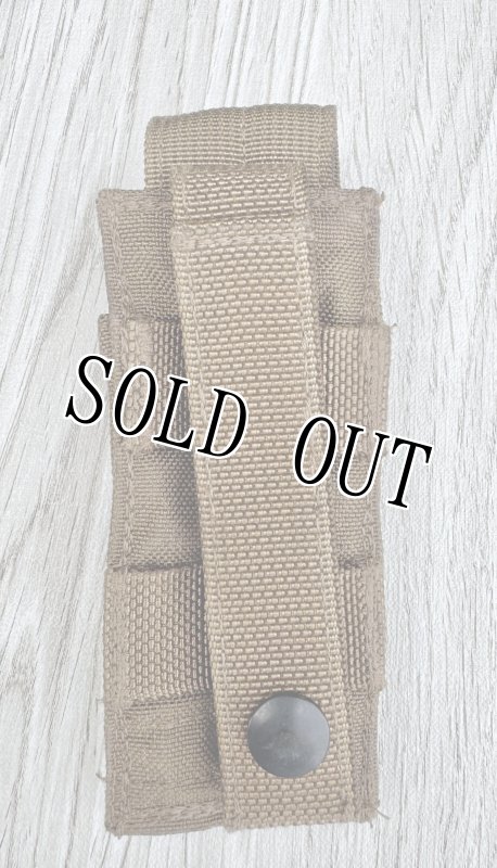 画像2: 米軍実物 EAGLE 9MM MAG FSBE 青タグ ポーチ コヨーテ USMC (2)