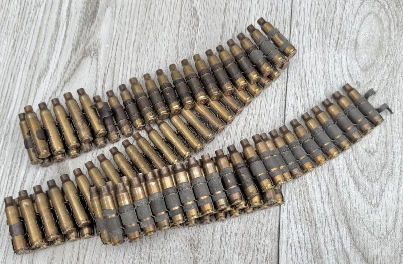 画像2: 米軍実物 薬莢 ダミーカート 100連発 5.56mm ベルトリンク (2)