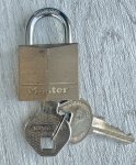 画像1: 米軍放出品 Master Lock マスターロック 南京錠  (1)