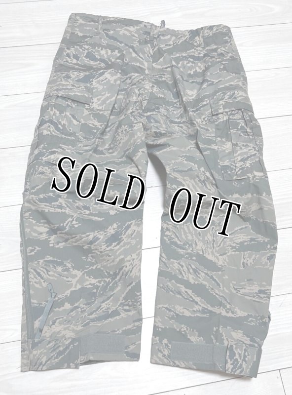 画像2: 米軍実物　USAF ABU　ゴアテックスパンツ　GORE-TEX　　MEDIUM-X SHORT (2)