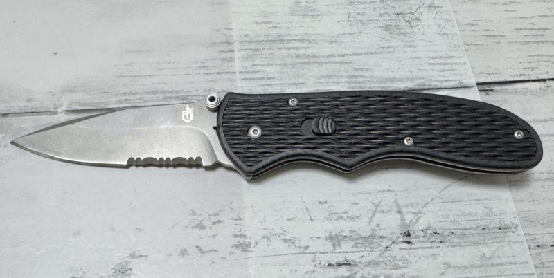 画像1: 米軍放出品 GERBER FAST DRAW FAST フォールディングナイフ　 (1)