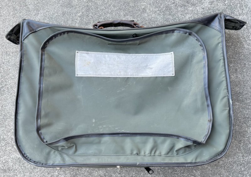 画像1: 米軍実物 ビンテージ SUITCASE FLYERS C.R.DANIELS,INC 1972年 スーツケース (1)