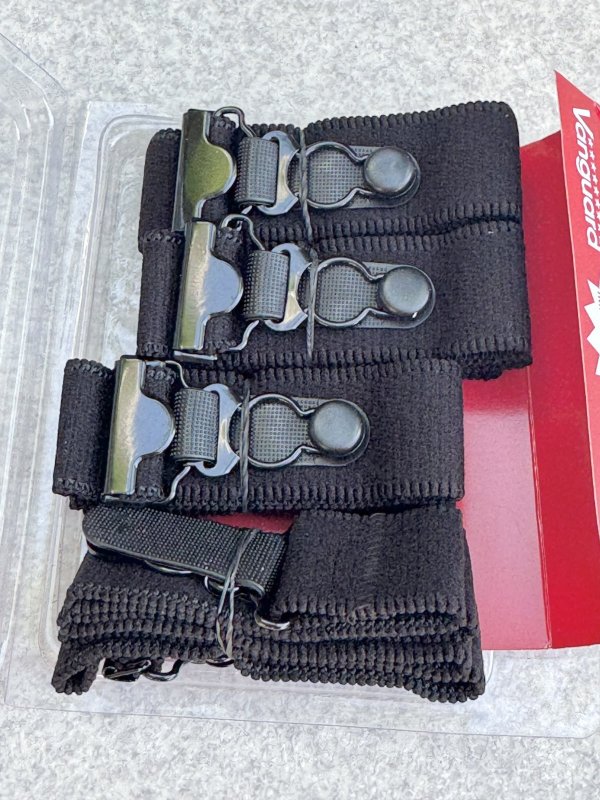 画像2: 米軍放出品.VANGUARD Shirt Garter 2 Pair  (2)