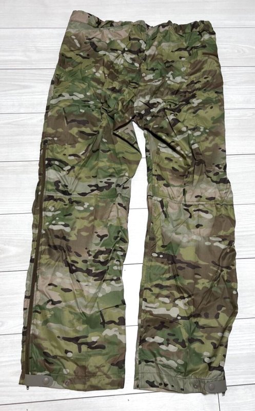 画像2: 米軍放出品 BEYOND CLOTHING SYSTEMS Wind Pant　マルチカム 　MEDIUM (2)