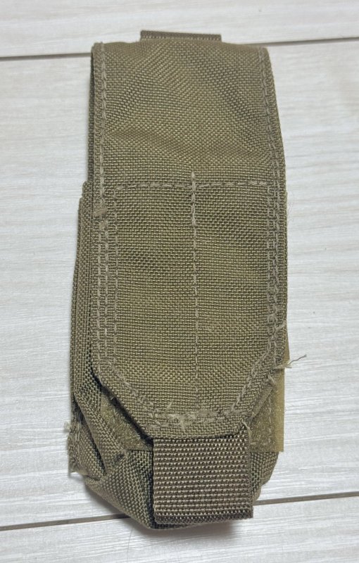 画像1: 米軍実物 EAGLE 40mm シングル グレネードポーチ コヨーテ (1)