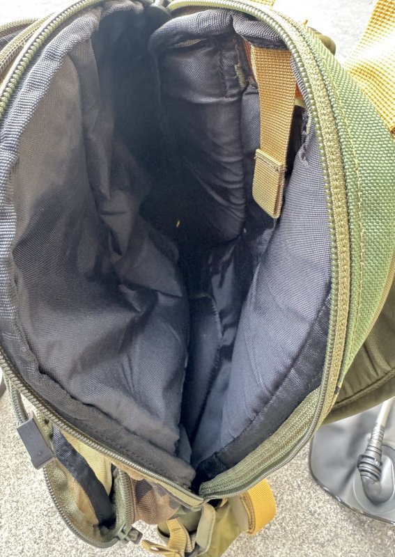 画像5: 米軍実物 CAMELBAK MAXIMUM GEAR MULE 100oz 3L ハイドレーションバックパック USMC (5)