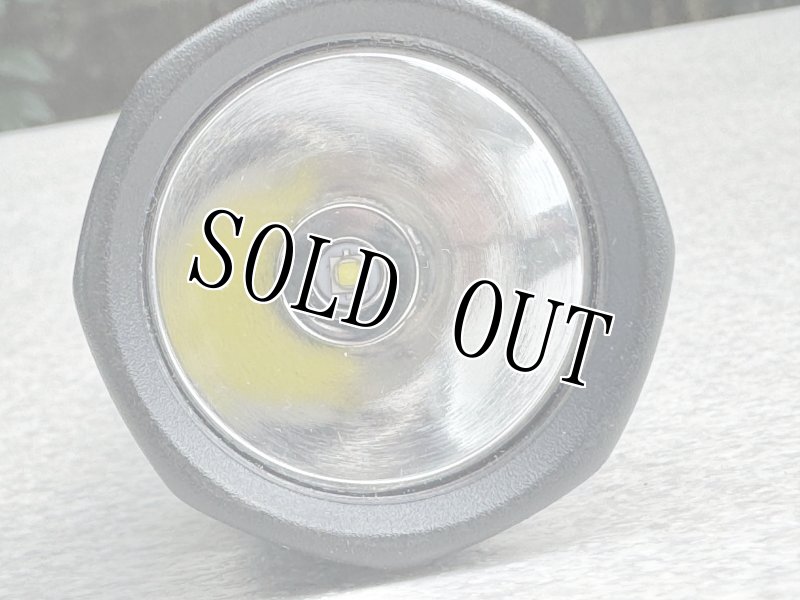 画像9: 米軍放出品 PELICAN StealthLite 2400  SUBMERSIBLE ファイヤーマンフラッシュライト (9)