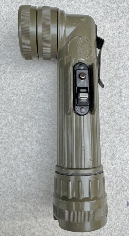 画像1: 米軍実物 FULTON　MX-991/U　L型　フラッシュライト　OD  (1)