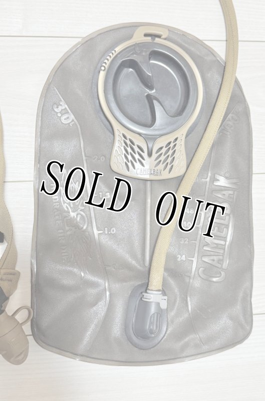 画像2: 米軍放出品 CAMELBAK キャメルバック   ハイドレーションバッグ AMBUSH（アンブッシュ）  (2)