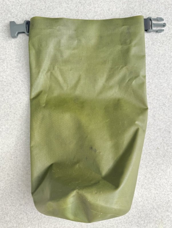 画像6: 米軍放出品 USMC    防水バッグ SEAL LINE 2個 (6)