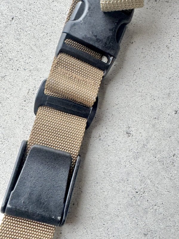 画像2: 米軍放出品 SPECTER 3-POINT SLING タン (2)