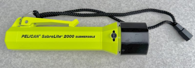 画像1: 米軍実物 PELICAN ペリカン SABRE ライト 2000 (1)