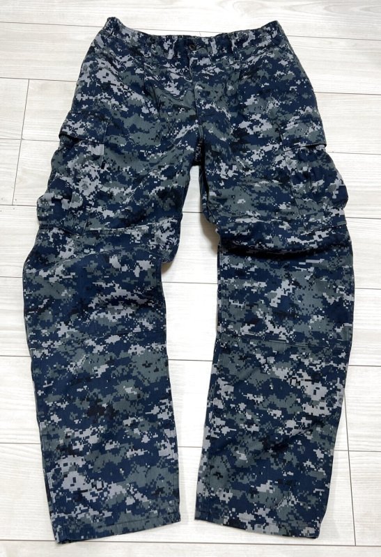 画像1: 米軍実物　US NAVY,　迷彩パンツ 　MEDIUM-REGULAR (1)
