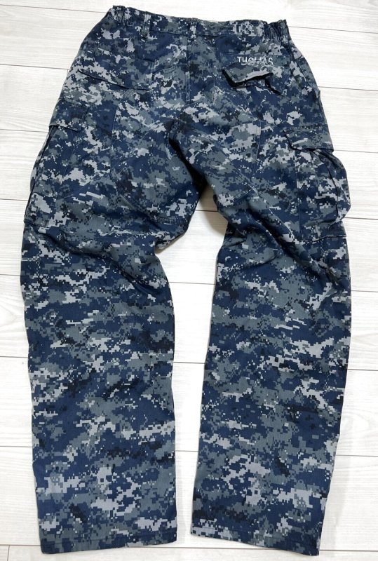 画像2: 米軍実物　US NAVY,　迷彩パンツ 　MEDIUM-REGULAR (2)