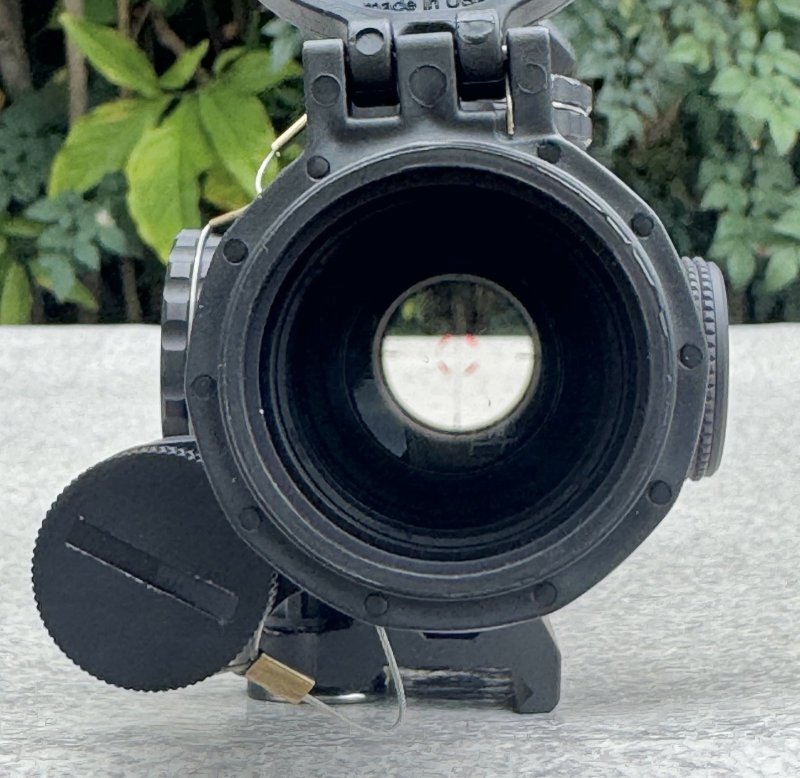 画像9: 米軍実物 Trijicon USMC SCO VCOG 1-8x28mm Red MRAD Tree Reticle Riflescope w/LaRue LT799 Mount, Tenebraex Flip Caps & Soft Case VC18-C-2400012 (9)