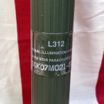 画像2: 米軍実物 M125A1 GREEN STAR CLUSTER  ハンドヘルド フレアチューブ (2)