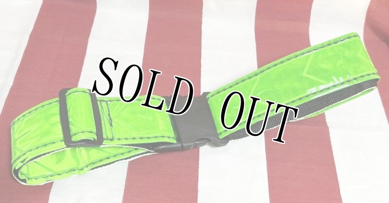 画像2: 米軍放出品　リフレクションべルト　反射ベルト　グリーン (2)