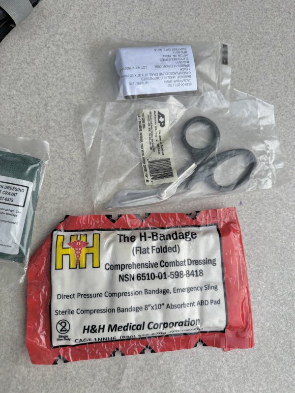 画像2: 米軍実物 メディカル トラウマ キット  ポーチ (2)
