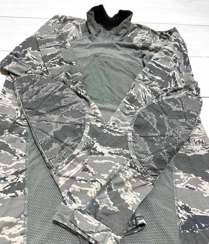 画像2: 米軍放出品　MASSIF　ABU　コンバットシャツ　MEDIUM (2)