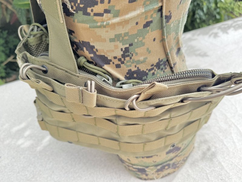 画像5: ORDNANCE TACTICAL OKINAWA 沖縄オードナンス製 FRONT FASTEX CHEST RIG (5)