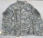 画像1: 米陸軍実物 US ARMY ACU　ジャケット　M-R 陸軍 特殊部隊 ワッペン付き (1)
