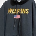 画像2: 米軍放出品 WEAPONS　ロゴ刺繍　チャンピオンスウェットパーカー　XL (2)