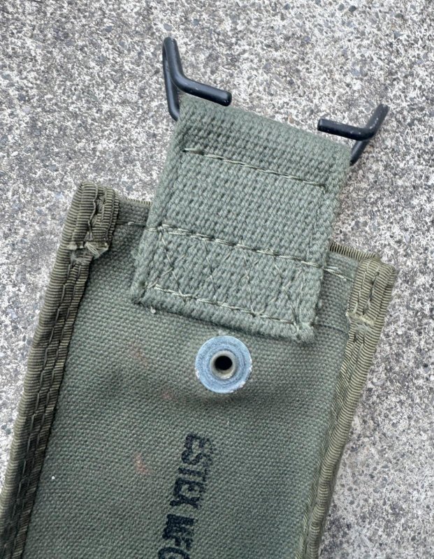 画像4: 米軍放出品 ワイヤーカッター  ポーチ (4)