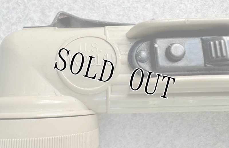 画像7: 米軍実物 FULTON MX-991/U L型 LED フラッシュライト デザート (7)