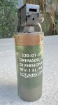 画像2: 米軍実物 ９BANG フラッシュグレネード  (2)