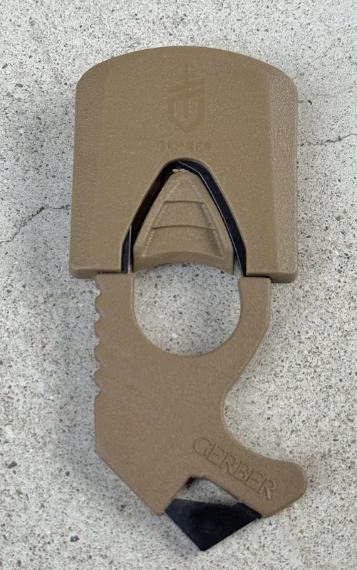 画像8: 米軍実物 GERBER レスキューツール  ガラスブレイカー ストラップカッター  (8)