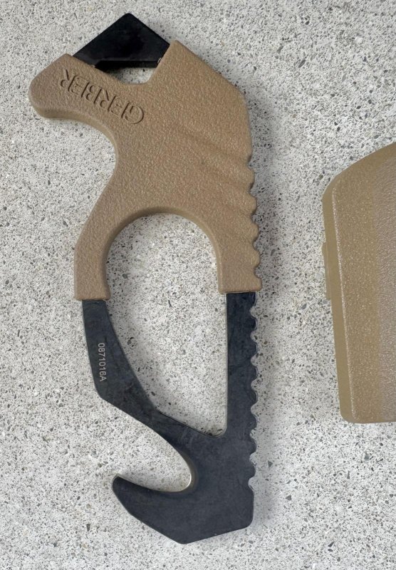 画像1: 米軍実物 GERBER レスキューツール  ガラスブレイカー ストラップカッター  (1)