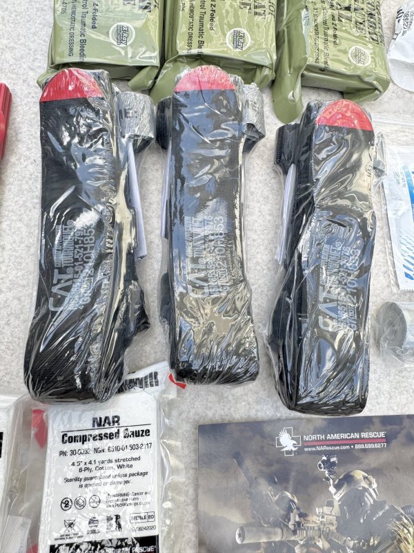 画像3: 米軍実物 USMC Combat Lifesaver Kit NORTH AMERICAN RESCUE (3)