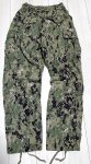画像2: 米軍実物,US NAVY,　AOR2　NUW　迷彩パンツ　TYPEIII　29-SHORT (2)