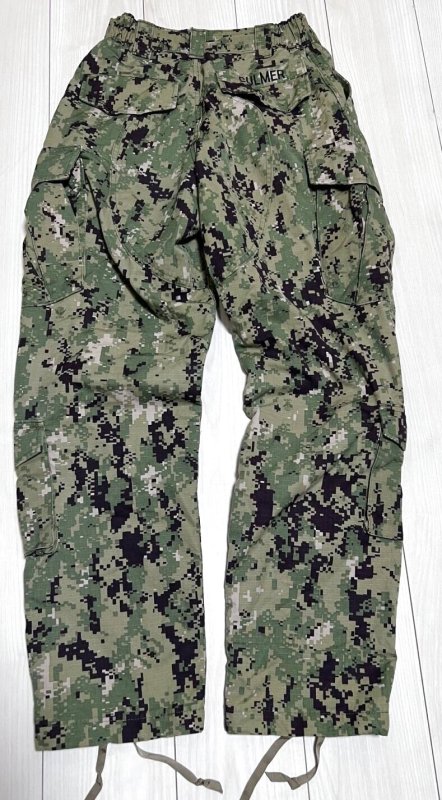 画像2: 米軍実物,US NAVY,　AOR2　NUW　迷彩パンツ　TYPEIII　29-SHORT (2)