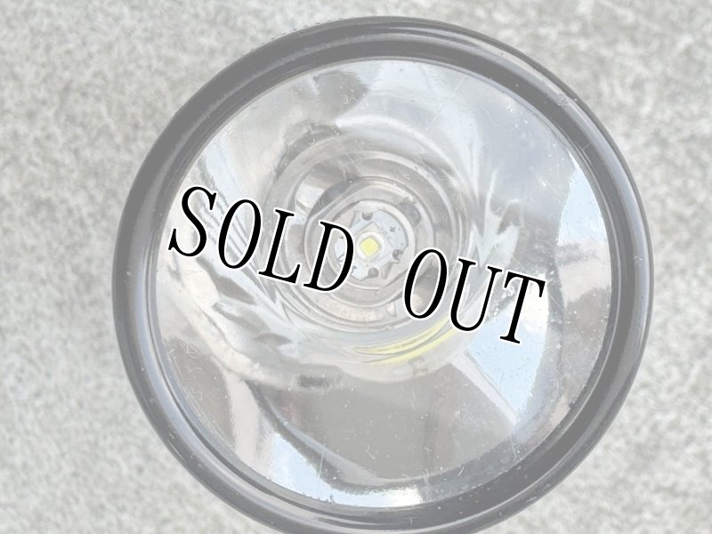 画像6: 米軍放出品 MAG-LITE(マグライト) ML25LT LED フラッシュライト 警棒 懐中電灯   (6)