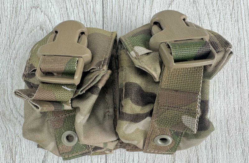 画像1: 米軍実物 EAGLE製 SOF MODULAR V.2   ダブルグレネードポーチ マルチカム (1)